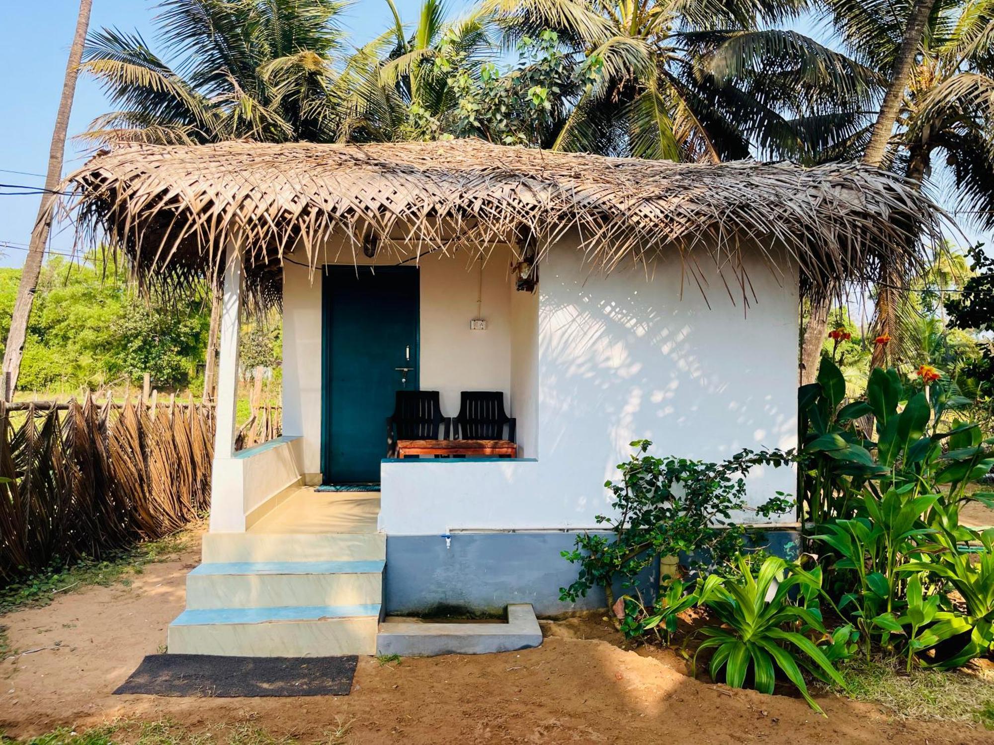 The Meraki Beach Resort Gokarna Exteriör bild